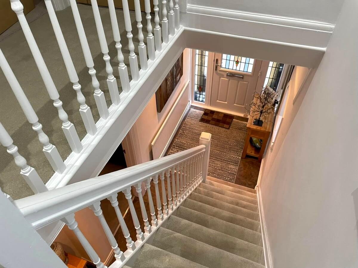 staircase-cream-painted-walls-landing-view-entryway-cardiff-primrose-decor Staircase and landing with cream painted walls in Cardiff period property by Primrose Decor